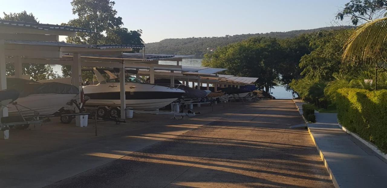 Apartamento Do Lago, Com Churrasqueira Privativa , Cozinha , Internet Banda Larga, Rampa Barco E Jet, Pesqueiro - B101 Caldas Novas Esterno foto