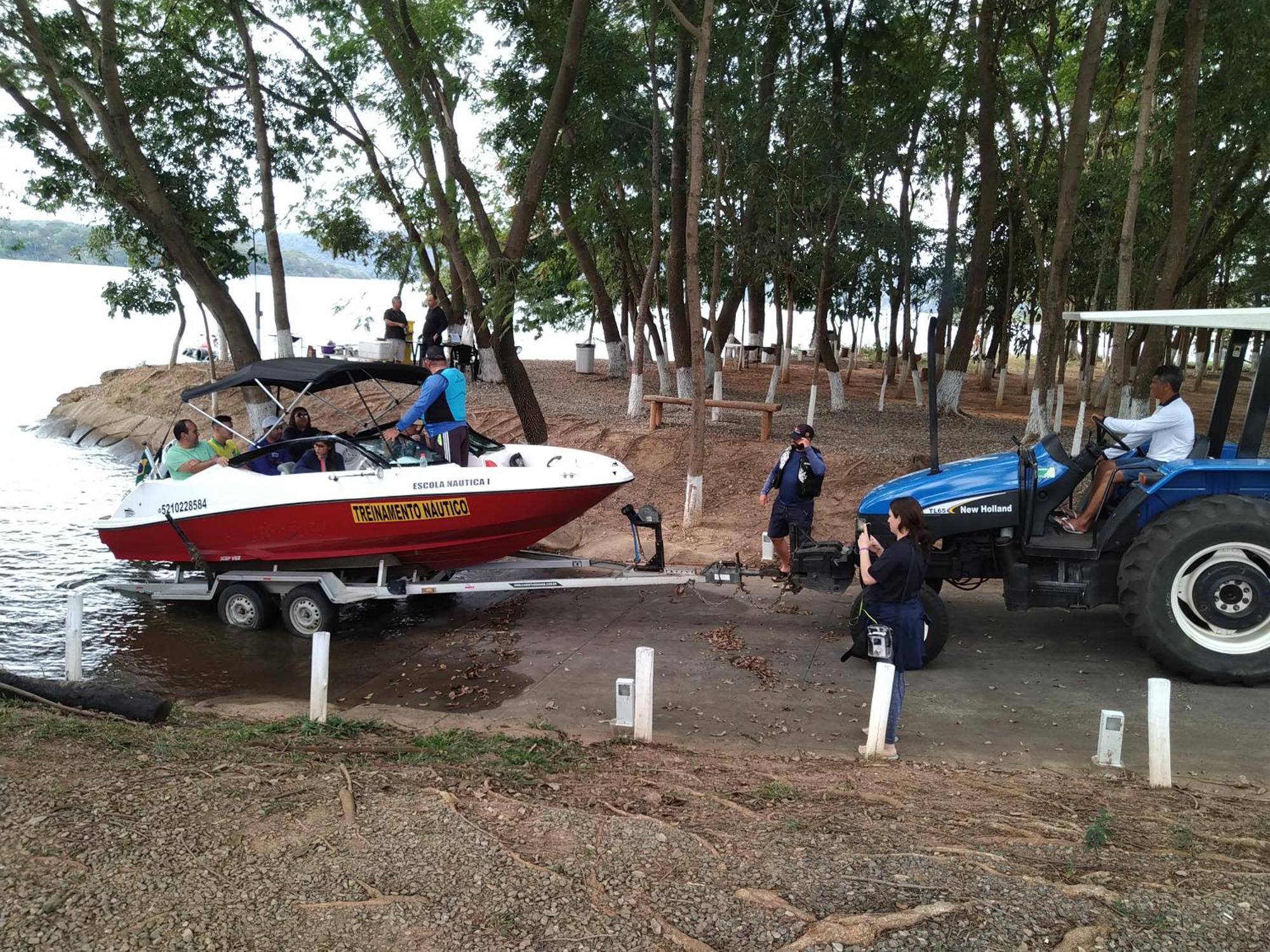 Apartamento Do Lago, Com Churrasqueira Privativa , Cozinha , Internet Banda Larga, Rampa Barco E Jet, Pesqueiro - B101 Caldas Novas Esterno foto
